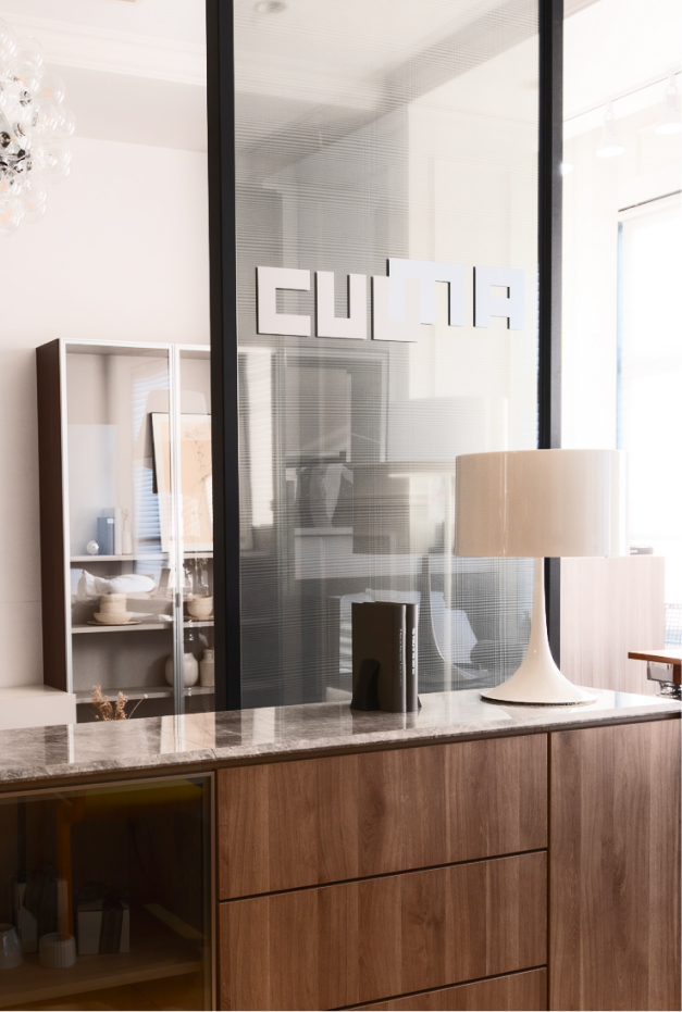 上質な素材を使用したCUUMAの収納家具