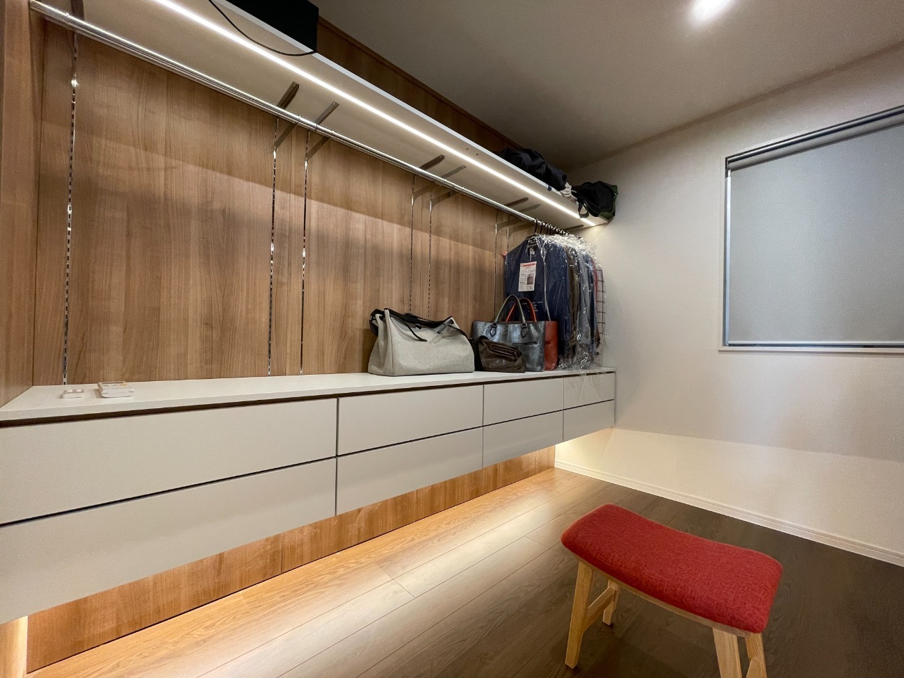 照明棚：特注対応のため、物件によっては対応が難しい状況がございます