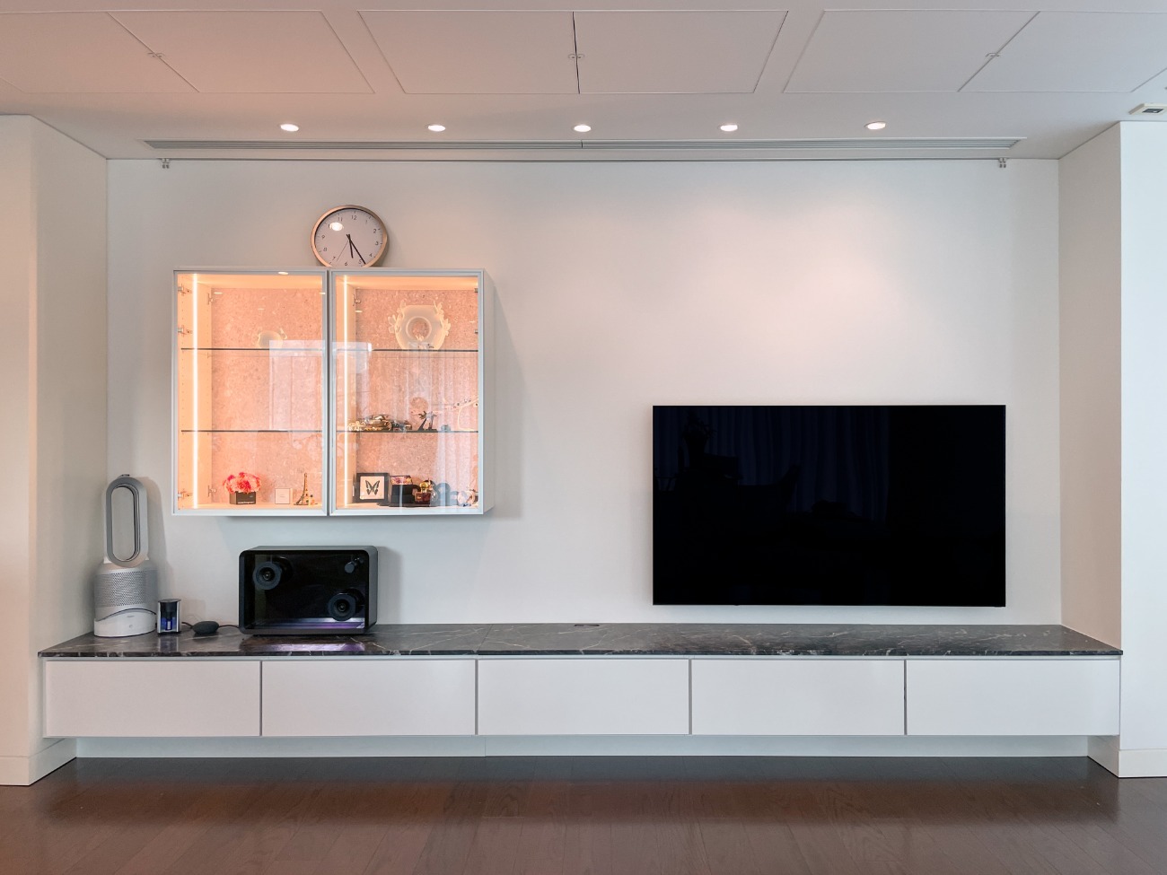 53 リビングボード