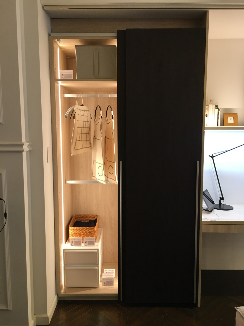 ハンガーパイプ