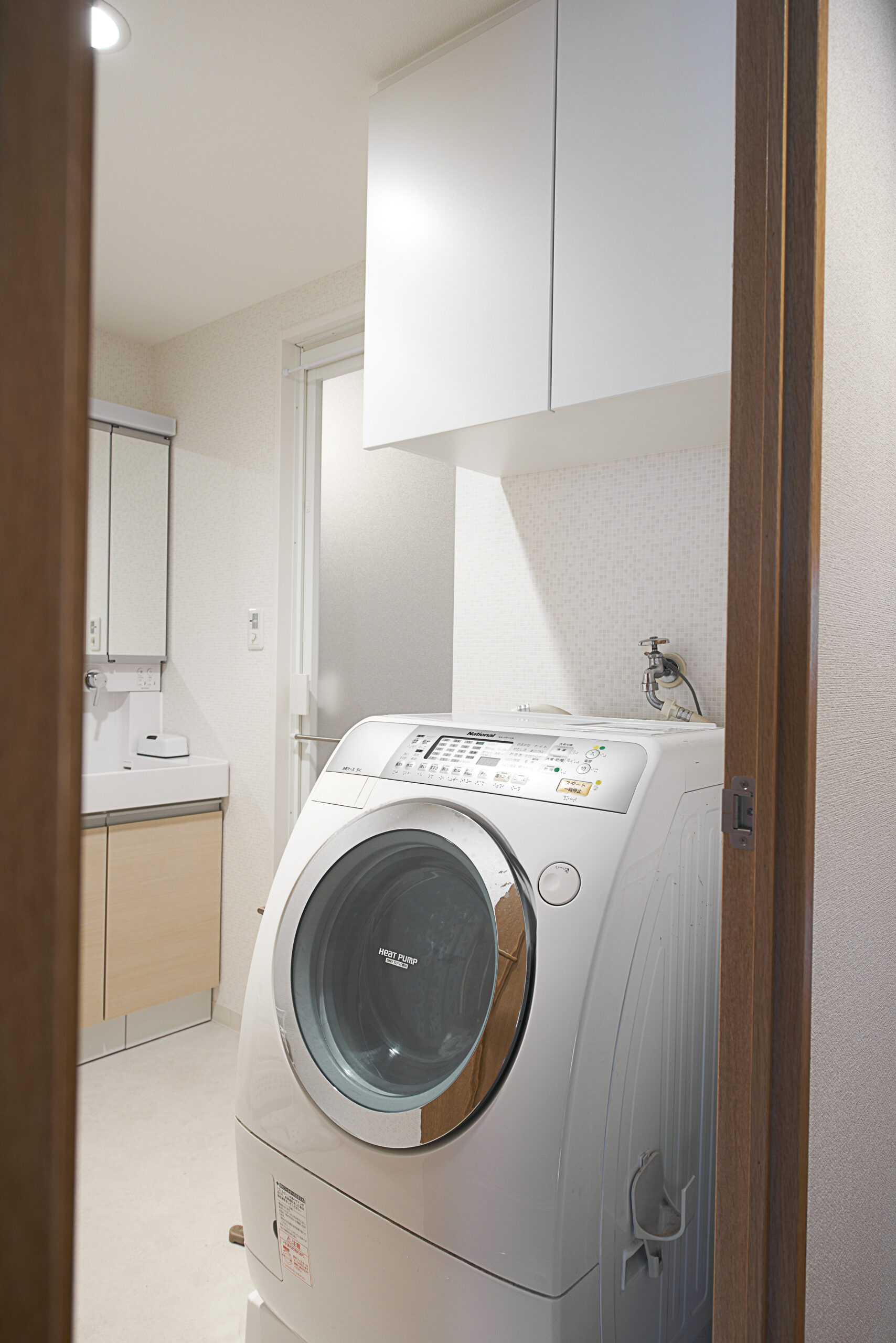 41 ランドリー吊戸